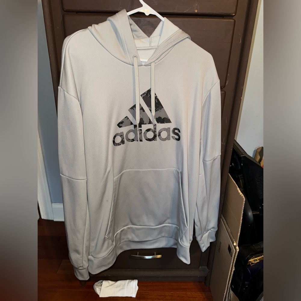 Adidas Sweatshirt